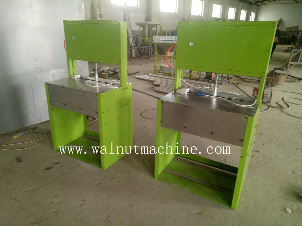 semi-automatic cashew shelling machine