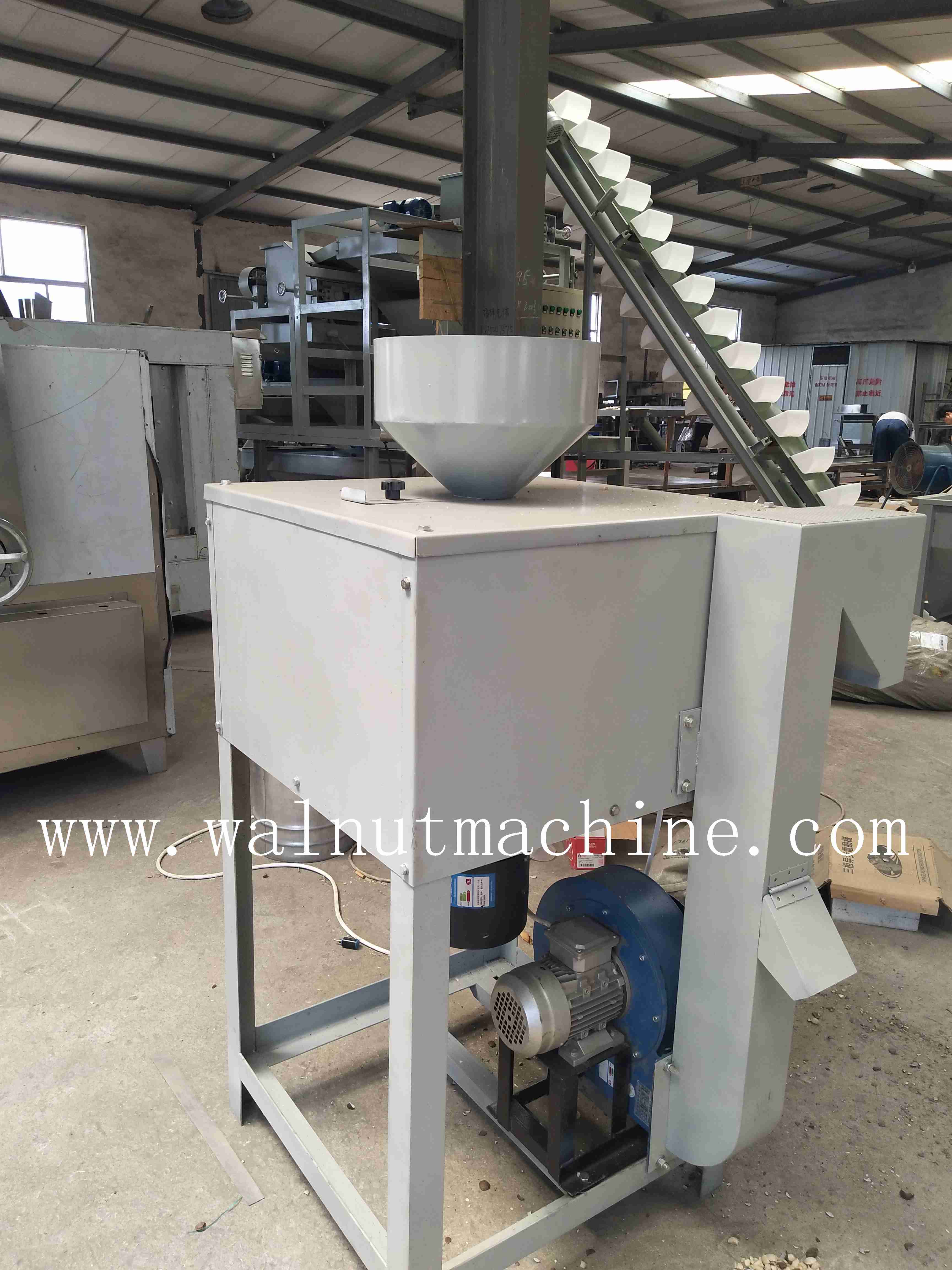 Sacha inchi seed sheller