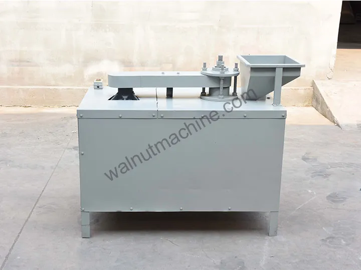 آلة تقشير الجوز الأوتوماتيكية