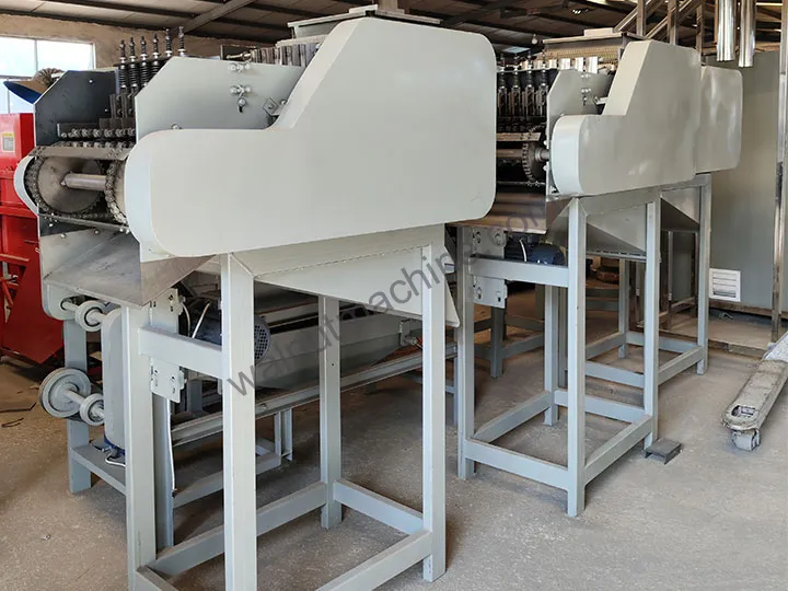 Máquina de quebra de cajus