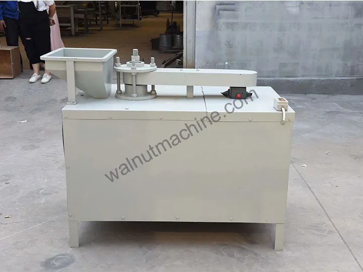 Commercial walnut cracker