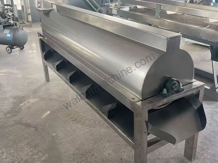 Drum type cashew nut sieving machine