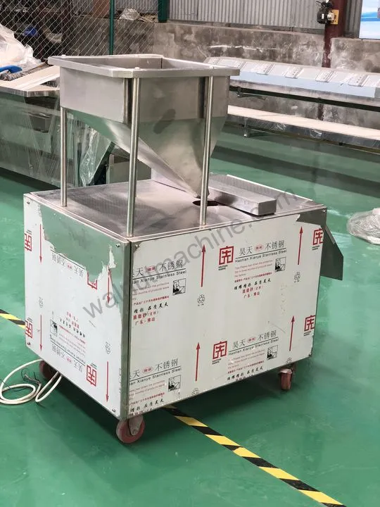 Almond slicing machine