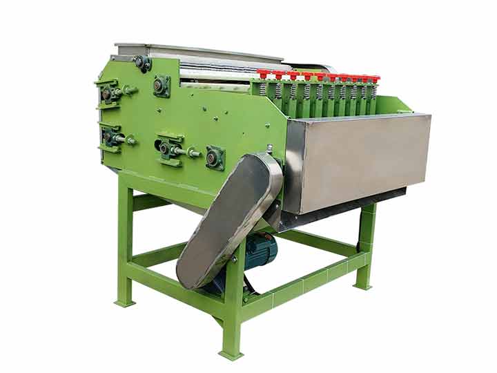 Automatic cashew sheller