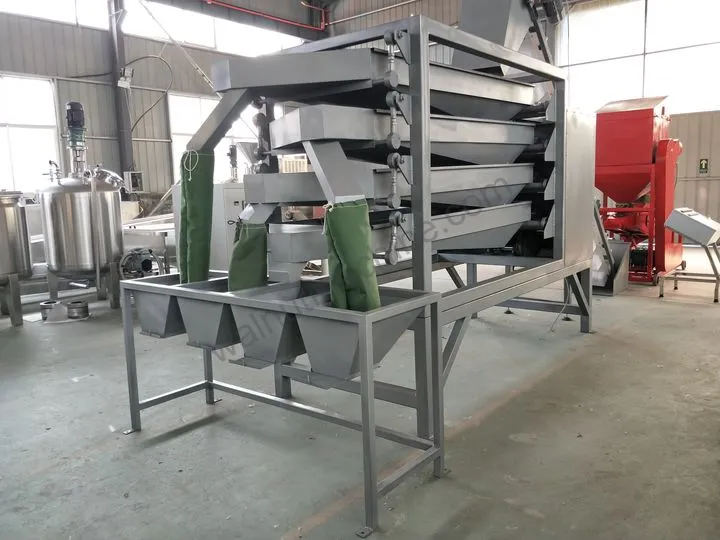Vibrating Nut Grading Machine For Almonds, Cashews And Peanuts 1 Vibration sorting machine for nuts
