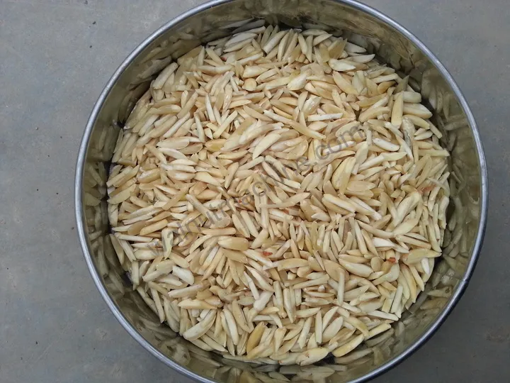 Uniform peanut strips