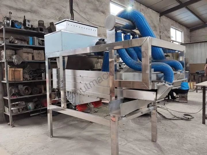 Cocoa Bean Peeling Machine 1 Cocoa peeling machine
